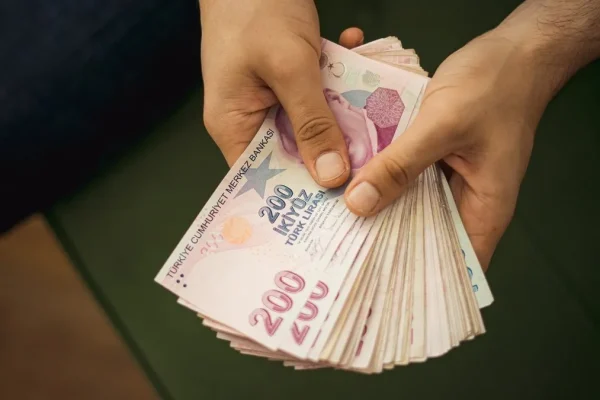 250 Bin TL’nin Aylık Mevduat Faiz Getirisi Netleşti: Ziraat, TEB, Garanti ve Denizbank’ta Güncel Oranlar